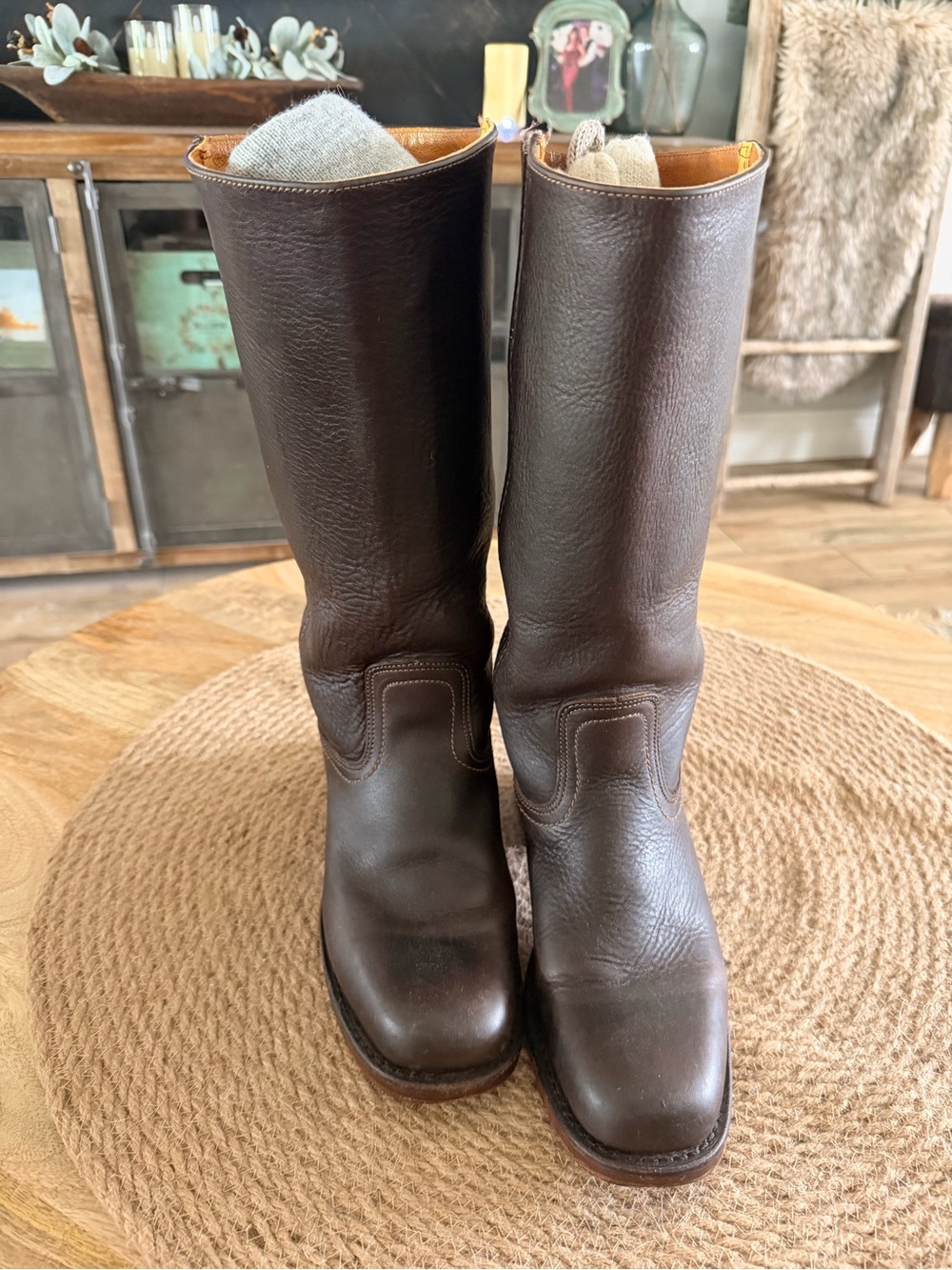 Gorgeous Deep Brown Vintage Frye Campus Boots